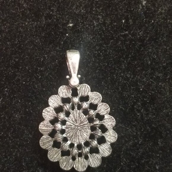 Vintage Premier Designs Pearl and Rhinestone Pendant, Earing and Bracelet Set - Picture 11 of 12